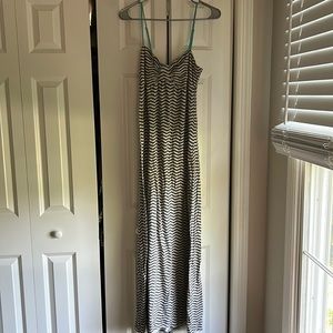 Roxy grey and white maxi dress
